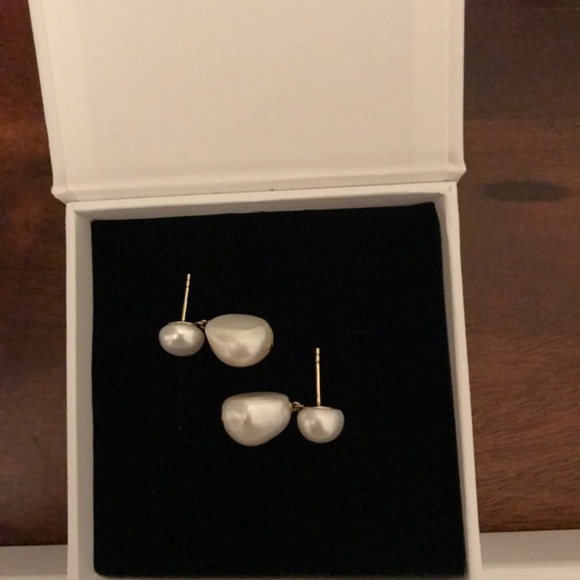 Mejuri Pearl ring&earrings - Picture 12 of 14